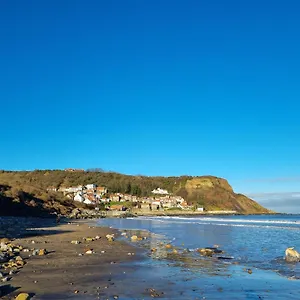 Tulip Hinderwell, Staithes & Whitby - 2 Night Min - Sleeps 6 - Pet Friendly Hinderwell